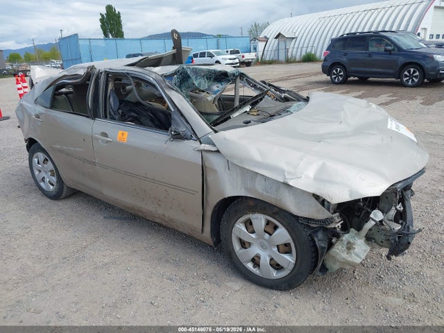 Salvage Toyota Camry Image