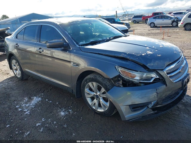 Salvage Ford Taurus Image