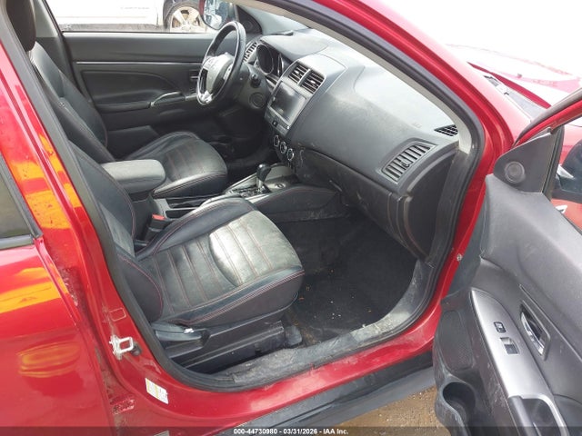 Mitsubishi Outlander 2.4 Se