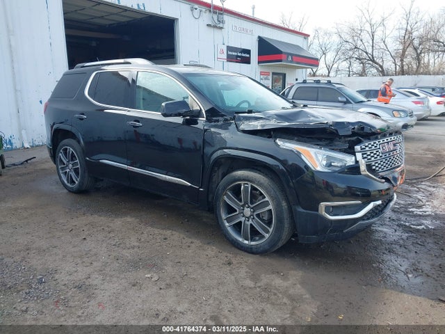 Salvage GMC Acadia Image
