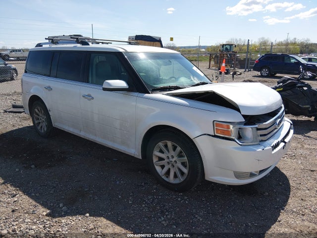Salvage Ford Flex Image