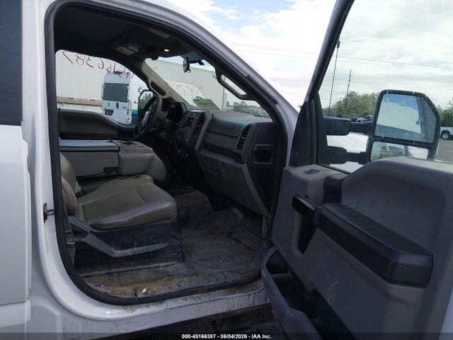 Ford F-550 Xl