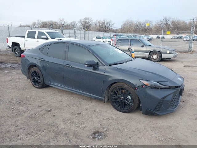 Salvage Toyota Camry Image