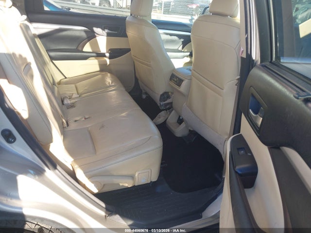 Toyota Highlander Xle V6