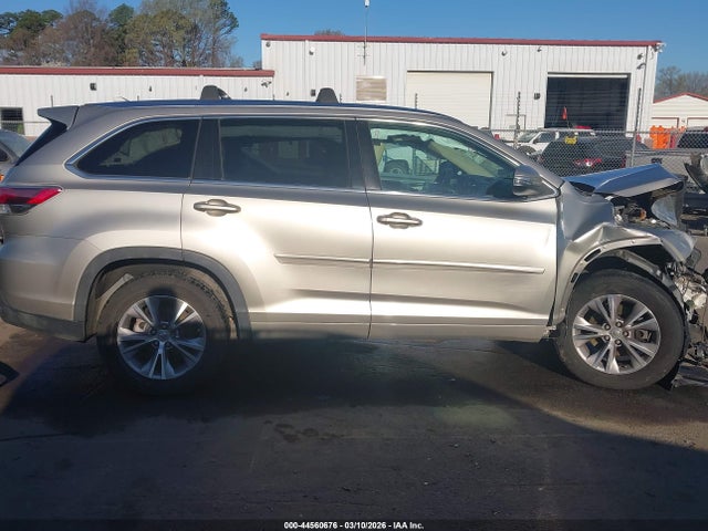 Toyota Highlander Xle V6