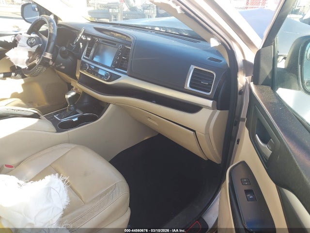 Toyota Highlander Xle V6