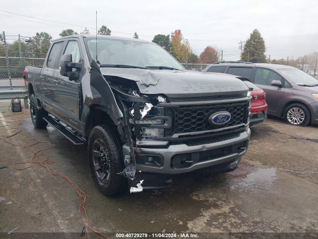 Salvage Ford F-250 Image