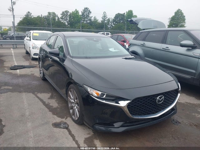Salvage Mazda Mazda3 Image