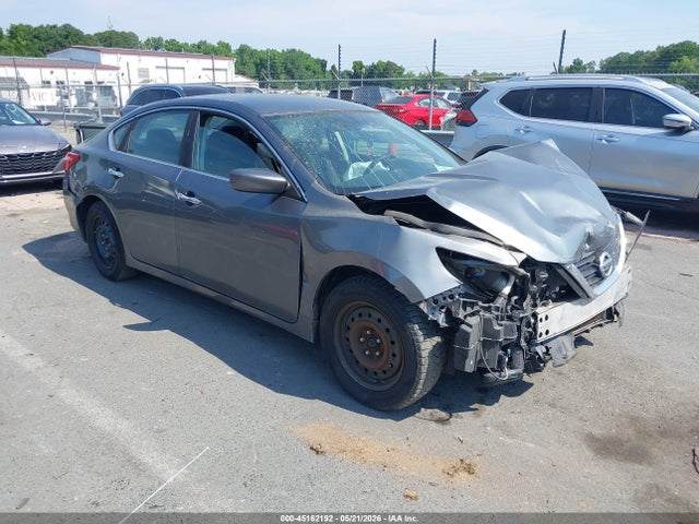 Salvage Nissan Altima Image