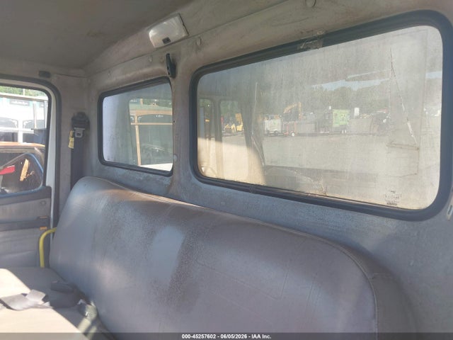 Freightliner Medium Conventional Fl60