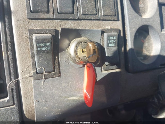 Freightliner Medium Conventional Fl60
