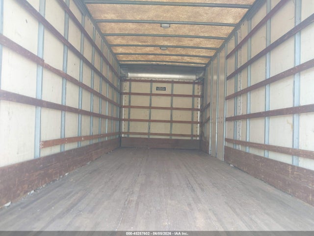 Freightliner Medium Conventional Fl60