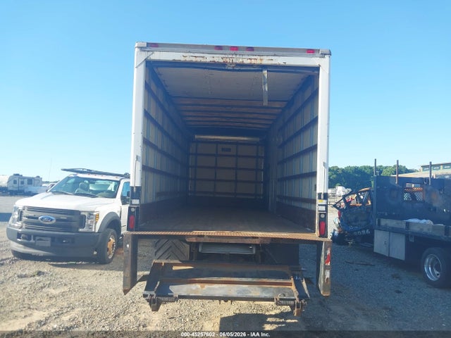Freightliner Medium Conventional Fl60