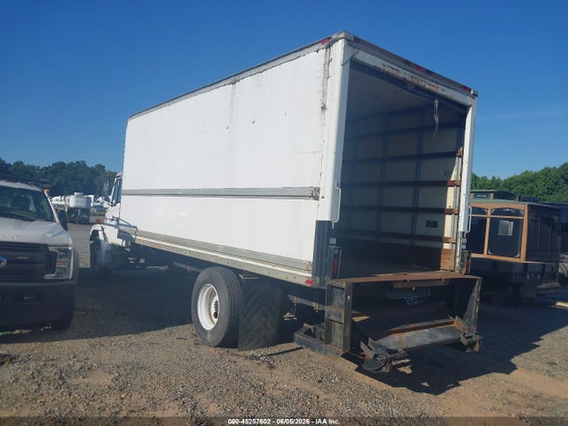 Freightliner Medium Conventional Fl60
