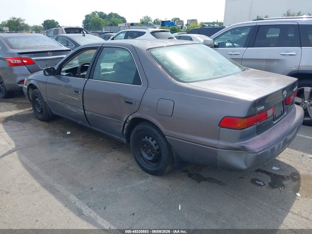 Toyota Camry Le