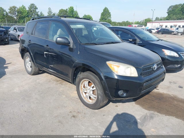 Salvage Toyota RAV4 Image