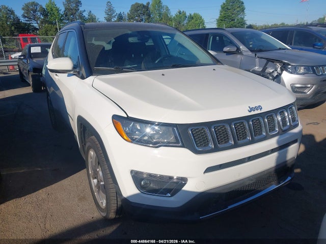Salvage Jeep Compass Image