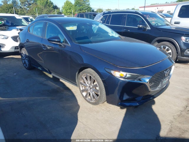 Salvage Mazda Mazda3 Image