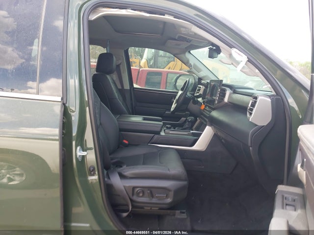 Toyota Sequoia Sr5