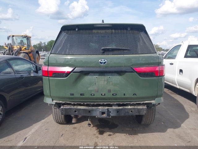 Toyota Sequoia Sr5