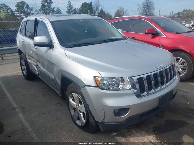 Salvage Jeep Grand Cherokee Image