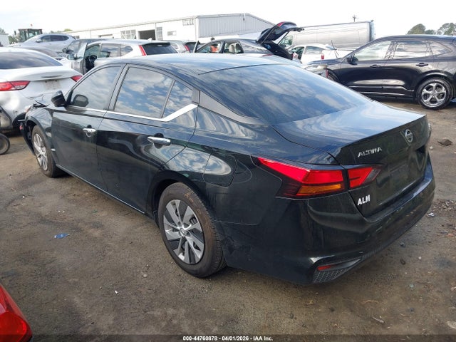 Nissan Altima S Fwd