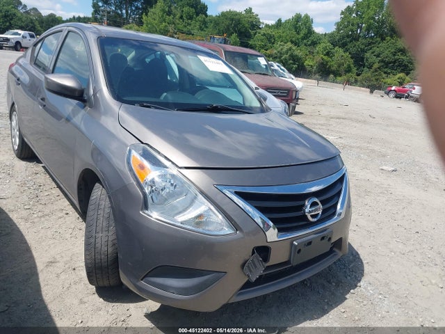 Salvage Nissan Versa Image