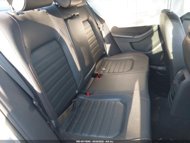 Volkswagen Jetta 2.0t Gli Se