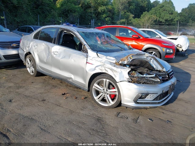 Salvage Volkswagen Jetta Image