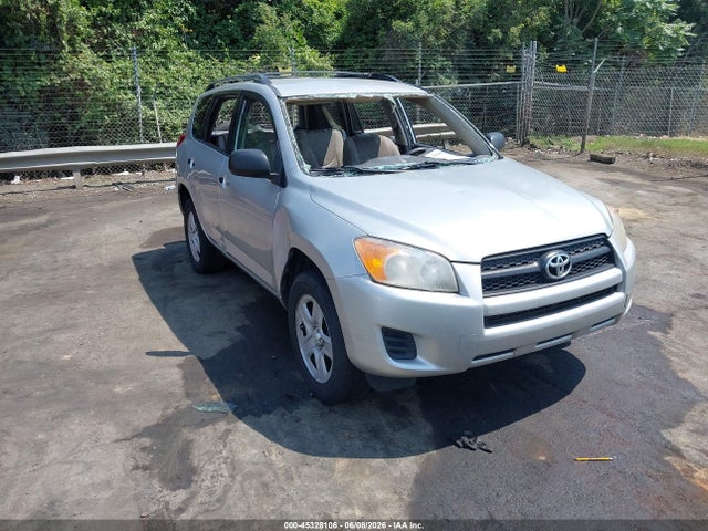 Salvage Toyota RAV4 Image