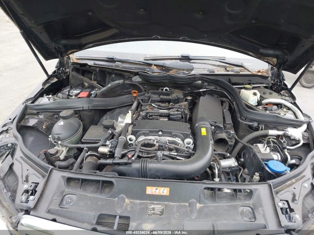 Mercedes-Benz C-Class Luxury
