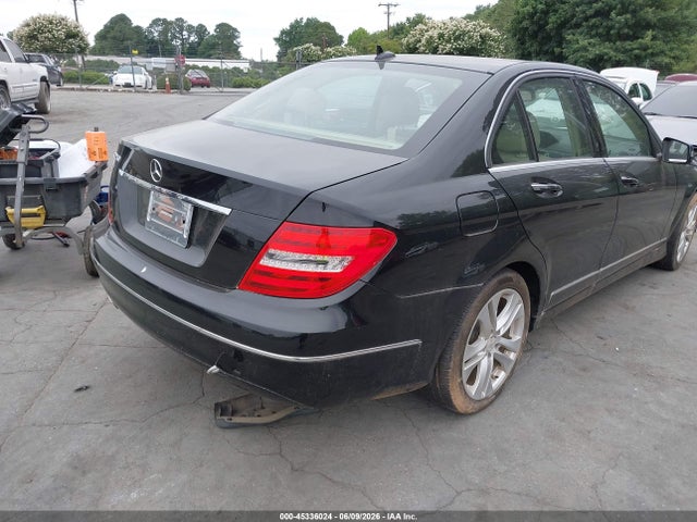 Mercedes-Benz C-Class Luxury