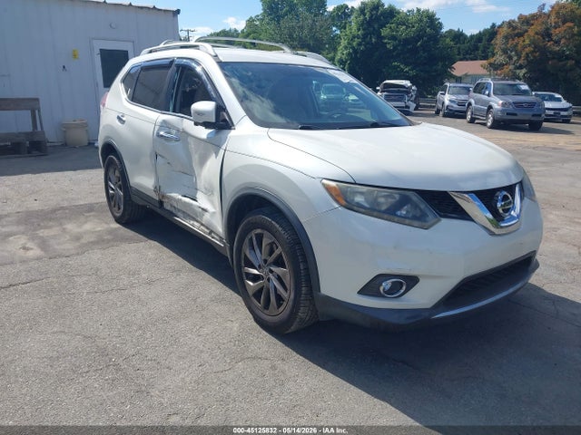 Salvage Nissan Rogue Image