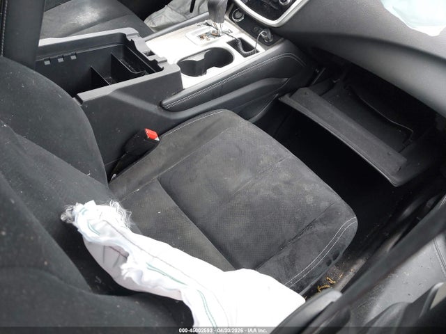 Nissan Murano S