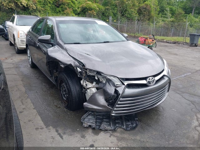 Salvage Toyota Camry Image