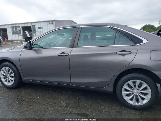Toyota Camry Le