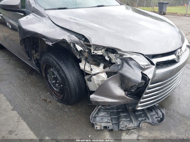 Toyota Camry Le