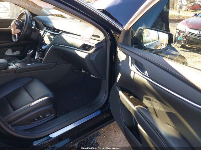 Cadillac XTS V4u Coachbuilder Limousine