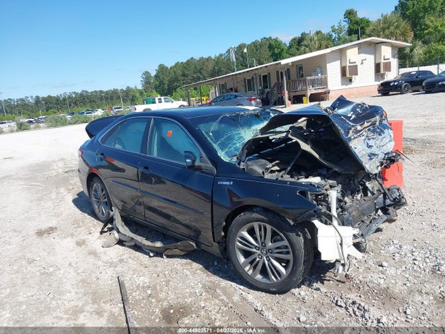 Salvage Toyota Camry Image