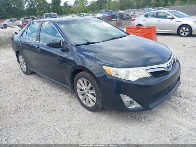 Salvage Toyota Camry Image