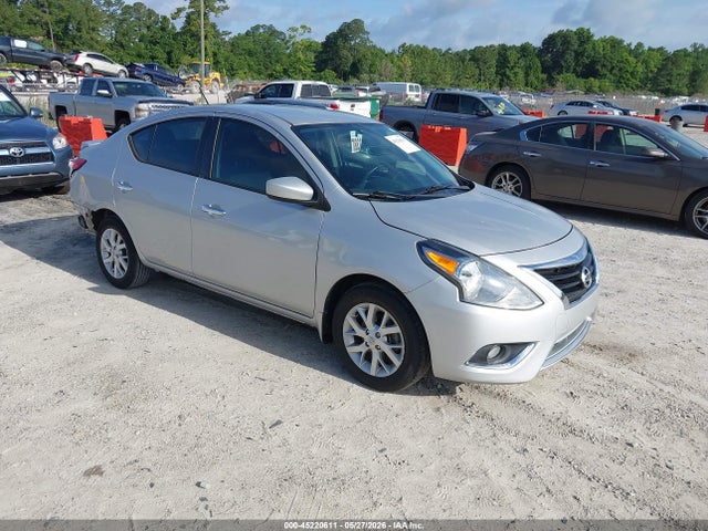 Salvage Nissan Versa Image