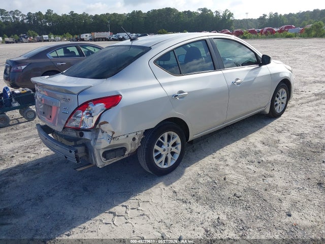 Nissan Versa 1.6 Sv