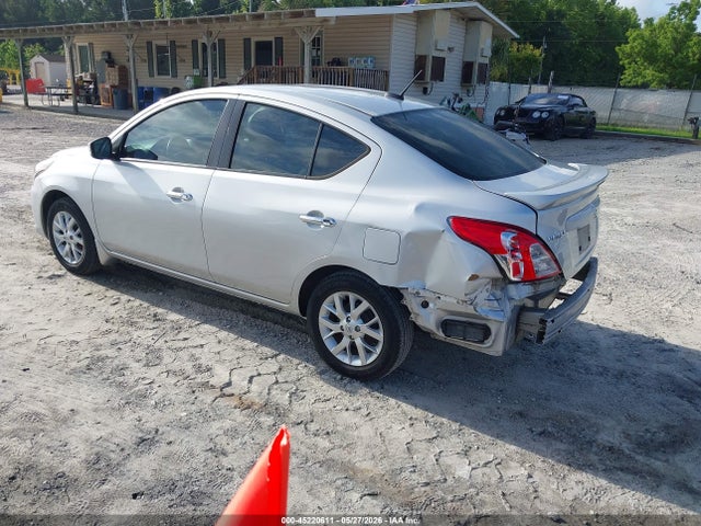 Nissan Versa 1.6 Sv