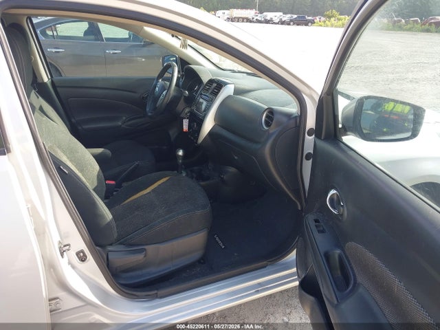 Nissan Versa 1.6 Sv
