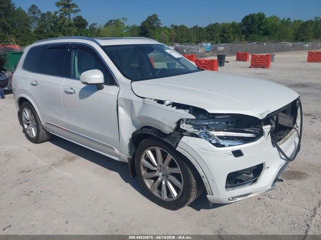 Salvage Volvo XC90 Image