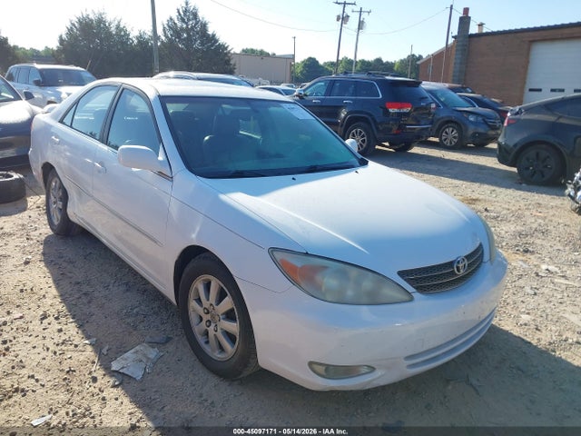 Salvage Toyota Camry Image
