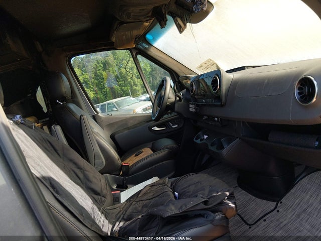 Mercedes-Benz Sprinter 2500 Standard Roof 4-cyl Diesel Ho