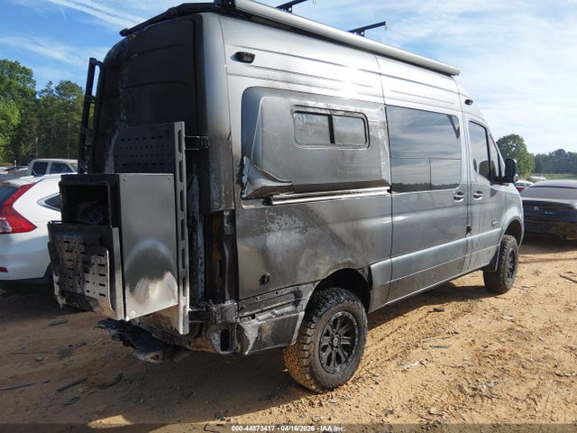 Mercedes-Benz Sprinter 2500 Standard Roof 4-cyl Diesel Ho