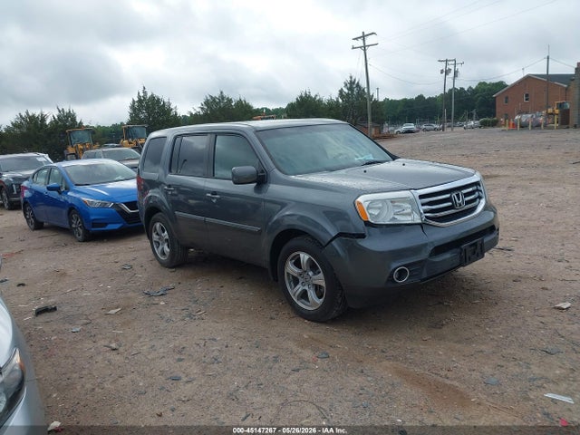 Salvage Honda Pilot Image