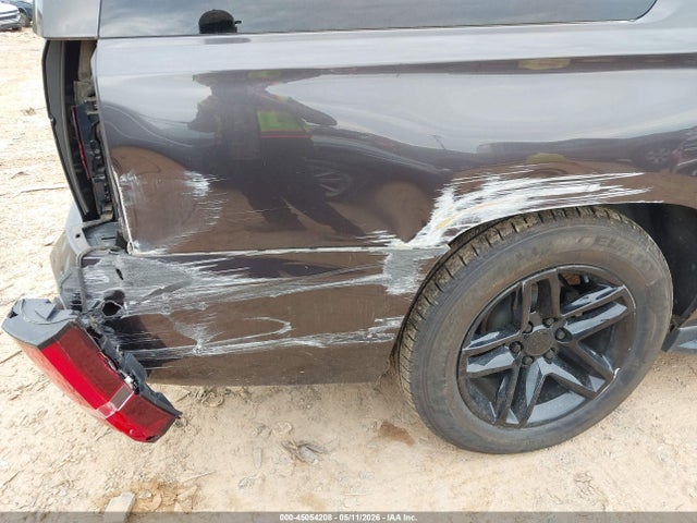 Chevrolet Suburban Lt